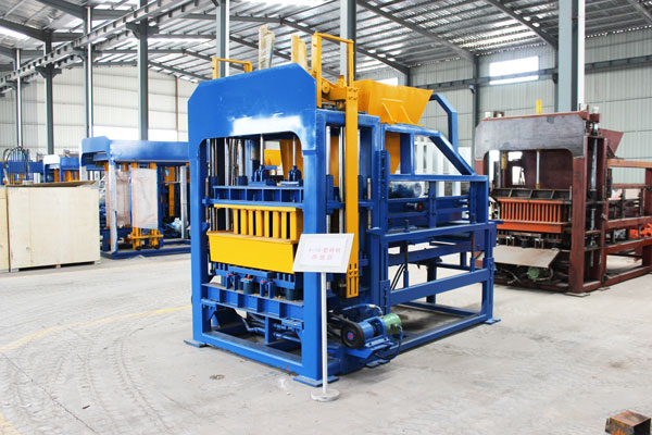 CHB Hollow block machine