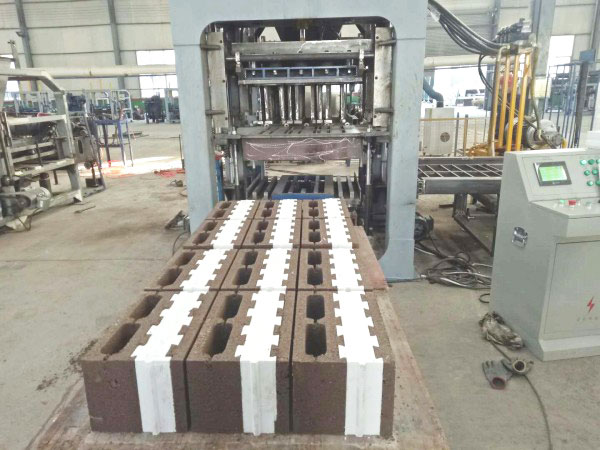 CHB hollow block machine